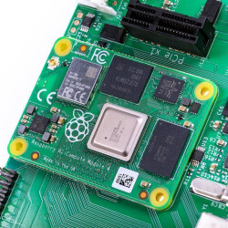 Compute Module 4 mit Wireless mit 8GB RAM 16GB eMMC